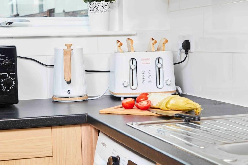 Dellehomes- Free Parking, Wfh, Family-Friendly Манчестер Экстерьер фото